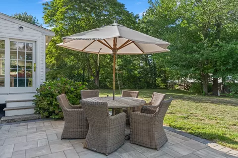 Exterior - 15 Presidents Rd, Hingham, MA 02043 photo 3 of 9