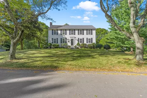Exterior - 15 Presidents Rd, Hingham, MA 02043 photo 8 of 9