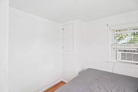 Bedroom - 166 Sandwich Rd, Wareham, MA 02571 photo 3 of 4