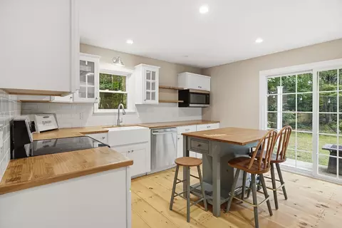 Kitchen - 108 Dunn Rd, Ashburnham, MA 01430 photo 1 of 4