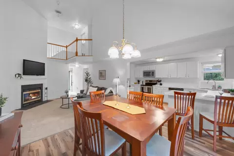 Dining - 14 Millers Way #D, Sutton, MA 01590 photo 2 of 2
