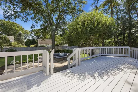 Exterior - 14 Eugene Rd, Burlington, MA 01803 photo 6 of 10