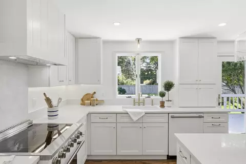 Kitchen - 14 Eugene Rd, Burlington, MA 01803 photo 1 of 4
