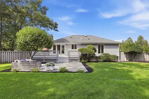 Exterior - 14 Eugene Rd, Burlington, MA 01803 photo 2 of 10