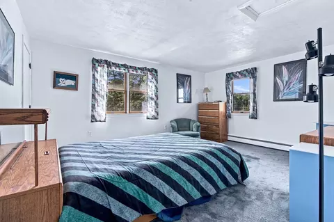 Bedroom - 28 Arlington Rd, Wareham, MA 02571 photo 2 of 8