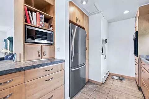 Kitchen - 28 Arlington Rd, Wareham, MA 02571 photo 10 of 11