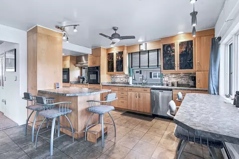 Kitchen - 28 Arlington Rd, Wareham, MA 02571 photo 1 of 11