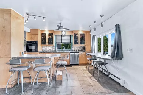Kitchen - 28 Arlington Rd, Wareham, MA 02571 photo 3 of 11