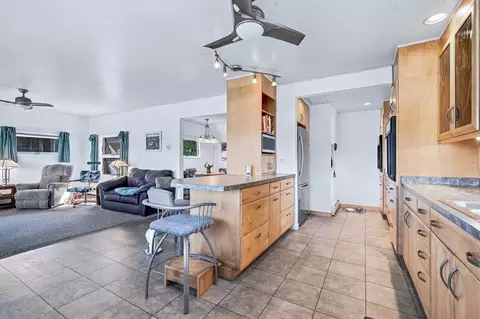 Kitchen - 28 Arlington Rd, Wareham, MA 02571 photo 8 of 11