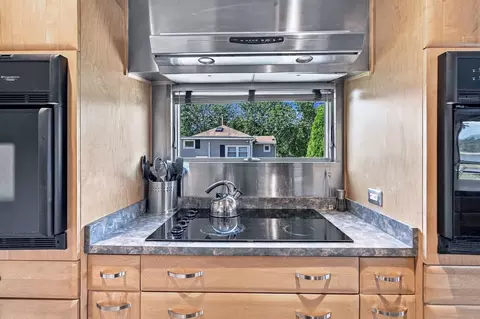 Kitchen - 28 Arlington Rd, Wareham, MA 02571 photo 7 of 11