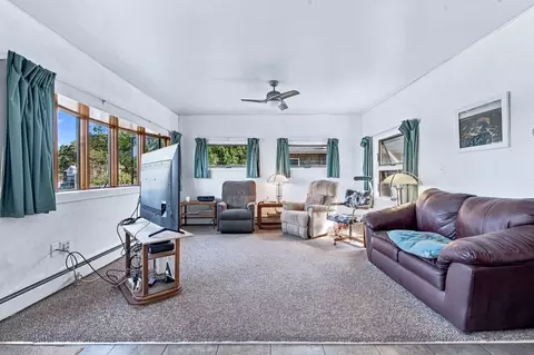 Living - 28 Arlington Rd, Wareham, MA 02571 photo 4 of 4