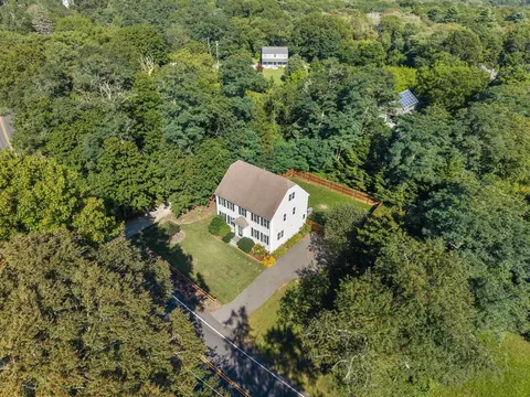 26 Beaver Dam Rd, Plymouth, MA 02360