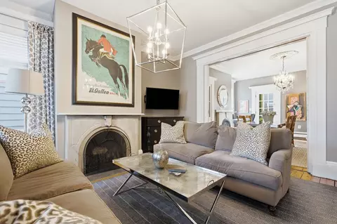 34 Bartlett St #1, Boston, MA 02129