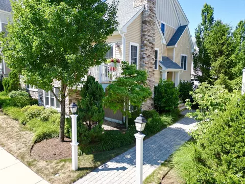 53 Boatwrights Loop, Plymouth, MA 02360
