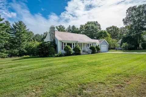 Exterior - 101 Barnett Rd, Sutton, MA 01590 photo 3 of 12
