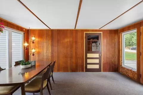 Dining - 101 Barnett Rd, Sutton, MA 01590 photo 1 of 2