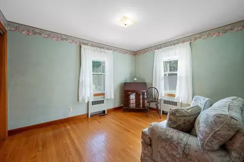 Bedroom - 101 Barnett Rd, Sutton, MA 01590 photo 1 of 6