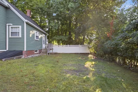 Exterior - 10 Eaton St, Reading, MA 01867 photo 10 of 10