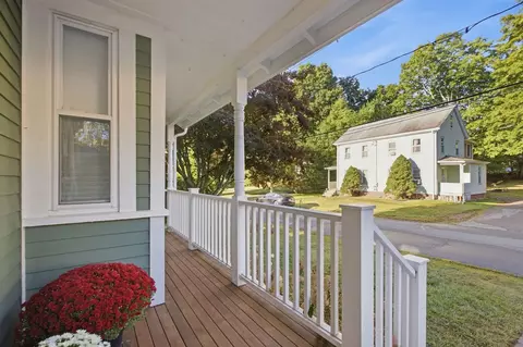 Exterior - 10 Eaton St, Reading, MA 01867 photo 6 of 10