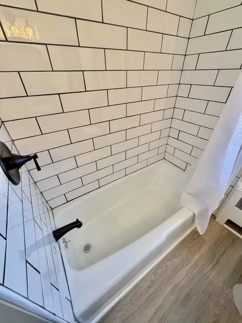 Bath - 26 Mt Tom Ave, Easthampton, MA 01027 photo 6 of 9