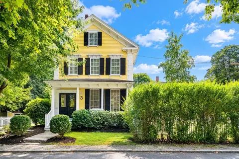 3 Davis Ave, Newton, MA 02465