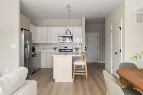 13 Wentworth Rd #307, Quincy, MA 02170