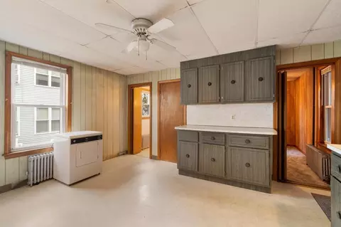 Entry Way - 352 Stackpole St, Lowell, MA 01852 photo 1 of 6