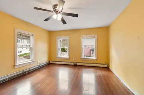 Living - 352 Stackpole St, Lowell, MA 01852 photo 4 of 5