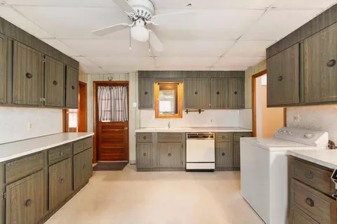 Kitchen - 352 Stackpole St, Lowell, MA 01852 photo 1 of 2