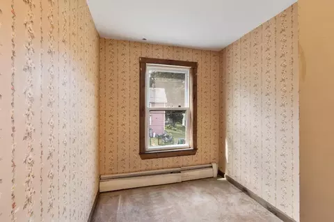 Bedroom - 352 Stackpole St, Lowell, MA 01852 photo 9 of 12