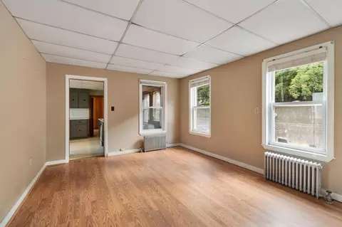 Living - 352 Stackpole St, Lowell, MA 01852 photo 2 of 5