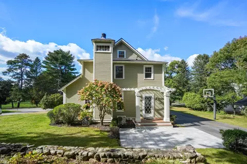 Exterior - 28 Green St, Needham, MA 02492 photo 5 of 6