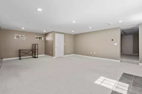 Living - 139 Webster St, Needham, MA 02494 photo 6 of 7