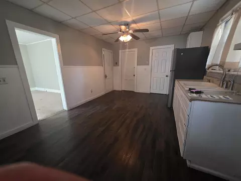 Entry Way - 27 Walnut St, Ware, MA 01082 photo 2 of 4
