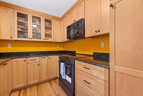 Kitchen - 43 Lynde St, Athol, MA 01331 photo 2 of 2