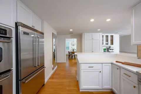 Kitchen - 37 Ward St, Hingham, MA 02043 photo 4 of 5