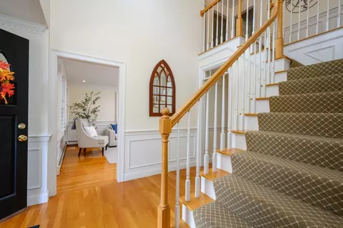 Entry Way - 37 Ward St, Hingham, MA 02043 photo 2 of 3