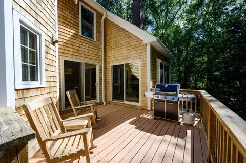 Exterior - 37 Ward St, Hingham, MA 02043 photo 2 of 5