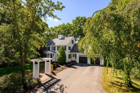 Exterior - 37 Ward St, Hingham, MA 02043 photo 5 of 5