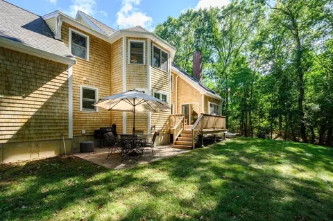 Exterior - 37 Ward St, Hingham, MA 02043 photo 3 of 5