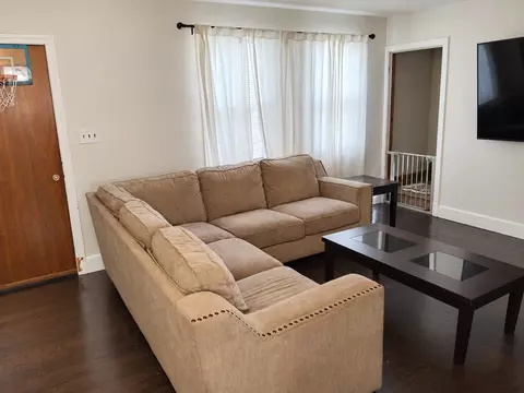 Living - 223 East St, Springfield, MA 01104 photo 1 of 1