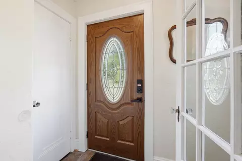 Entry Way - 45 Bronson Ter, Springfield, MA 01108 photo 4 of 4