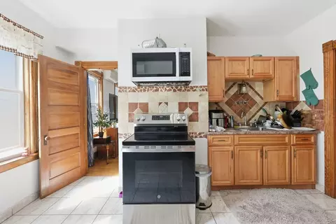 Kitchen - 15 Maple Tree Ln, Worcester, MA 01602 photo 2 of 3