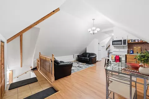 Entry Way - 15 Maple Tree Ln, Worcester, MA 01602 photo 2 of 3