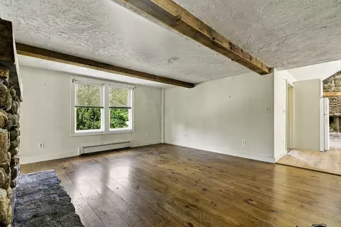 Living - 15 North St, Upton, MA 01568 photo 6 of 6