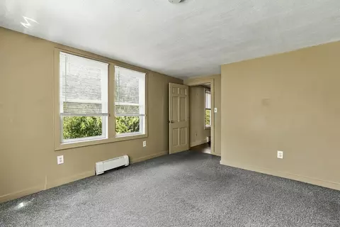 Bedroom - 15 North St, Upton, MA 01568 photo 3 of 5