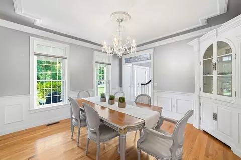 Dining - 5 Sherwood Rd, Windham, NH 03087 photo 2 of 4