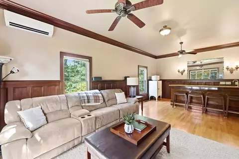 Living - 5 Sherwood Rd, Windham, NH 03087 photo 3 of 4