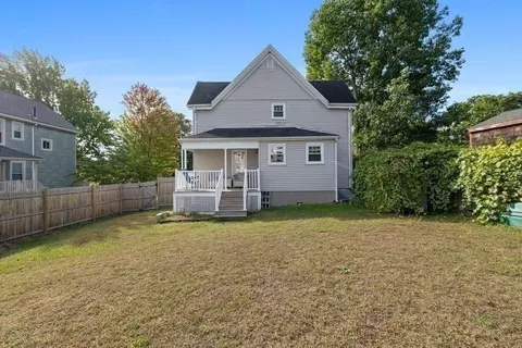 Exterior - 11 Sweetser Ave, Reading, MA 01867 photo 7 of 10