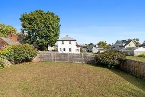 Exterior - 11 Sweetser Ave, Reading, MA 01867 photo 9 of 10